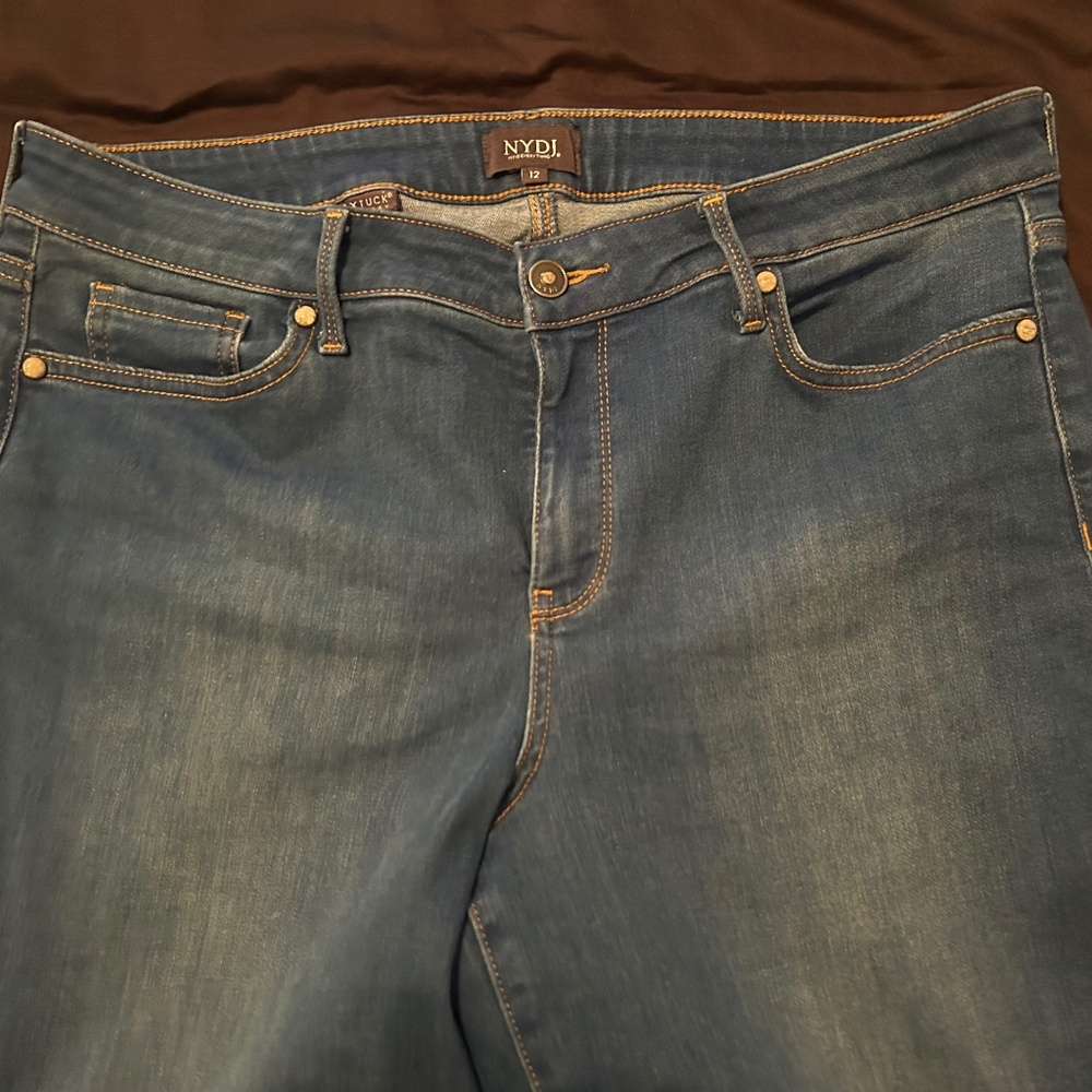 NYDJ Wide Leg Capri 4” Hem Size 12